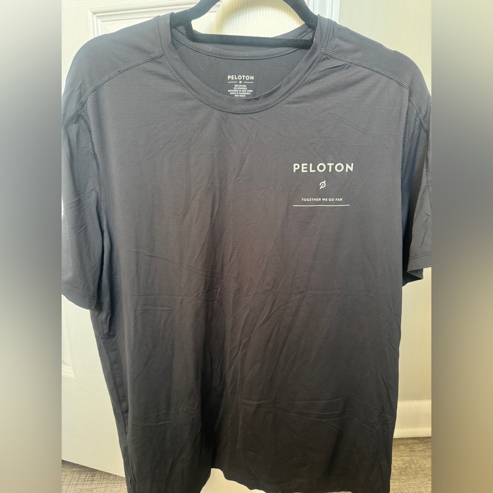 Peloton performance “Together we go far” T shirt black- M